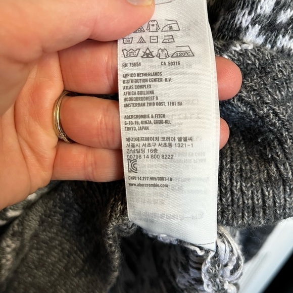 Hollister Fair Isle Button Front Long Cardigan - Size M - Picture 8 of 11